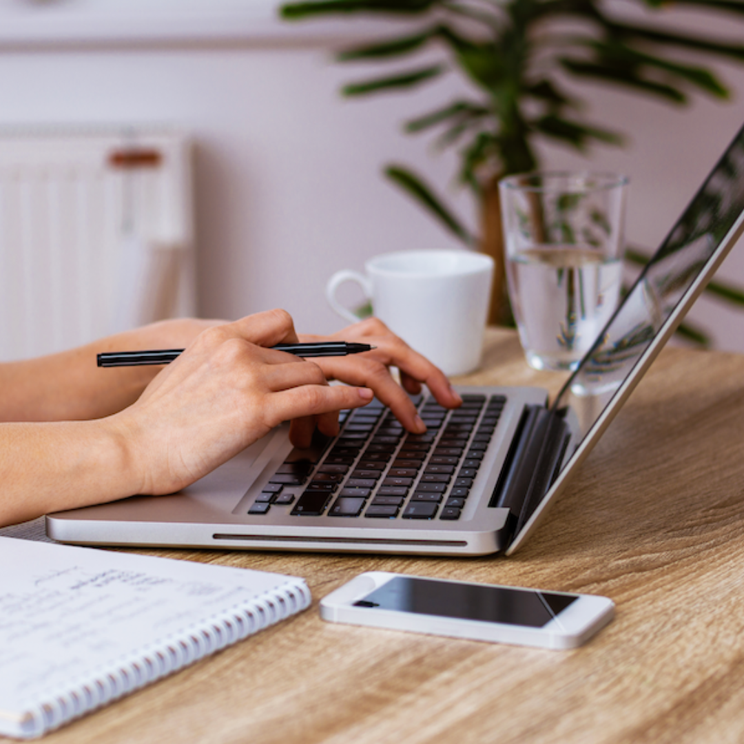 Databricks on edistyksellinen työkalu, joka toimii kaikissa suurimmissa pilvipalveluissa.